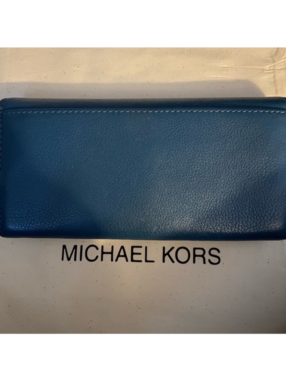 Michael Kors, Fulton Carryall Leather Flap Wallet with dust bag - Picture 7 of 7
